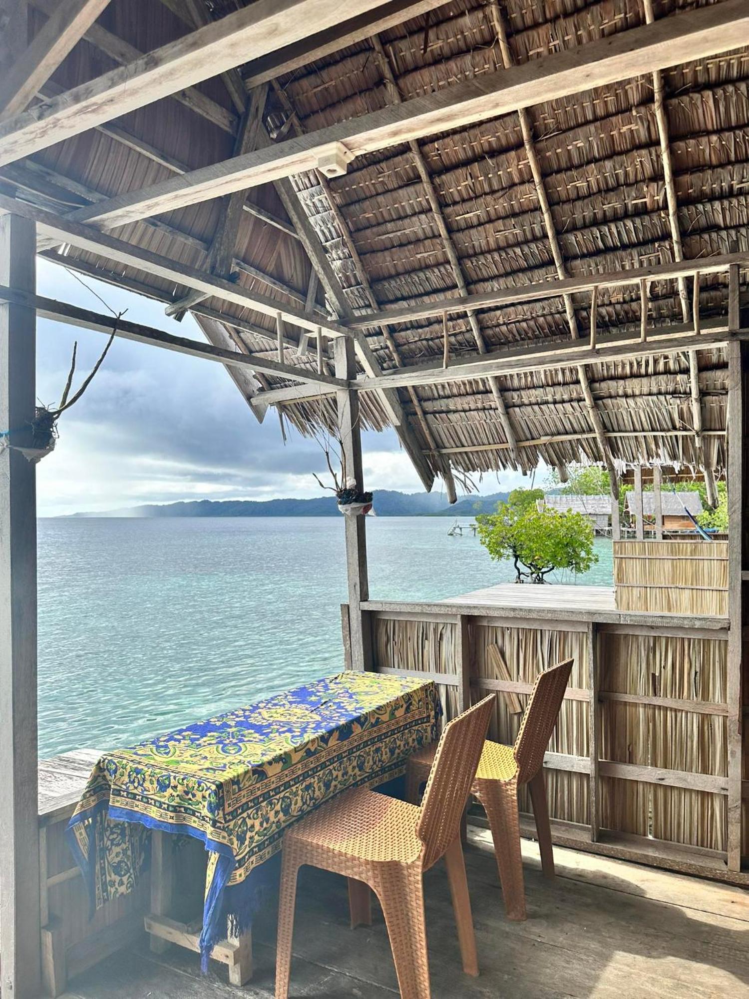 Nyanse Homestay - Raja Ampat Besir Екстер'єр фото