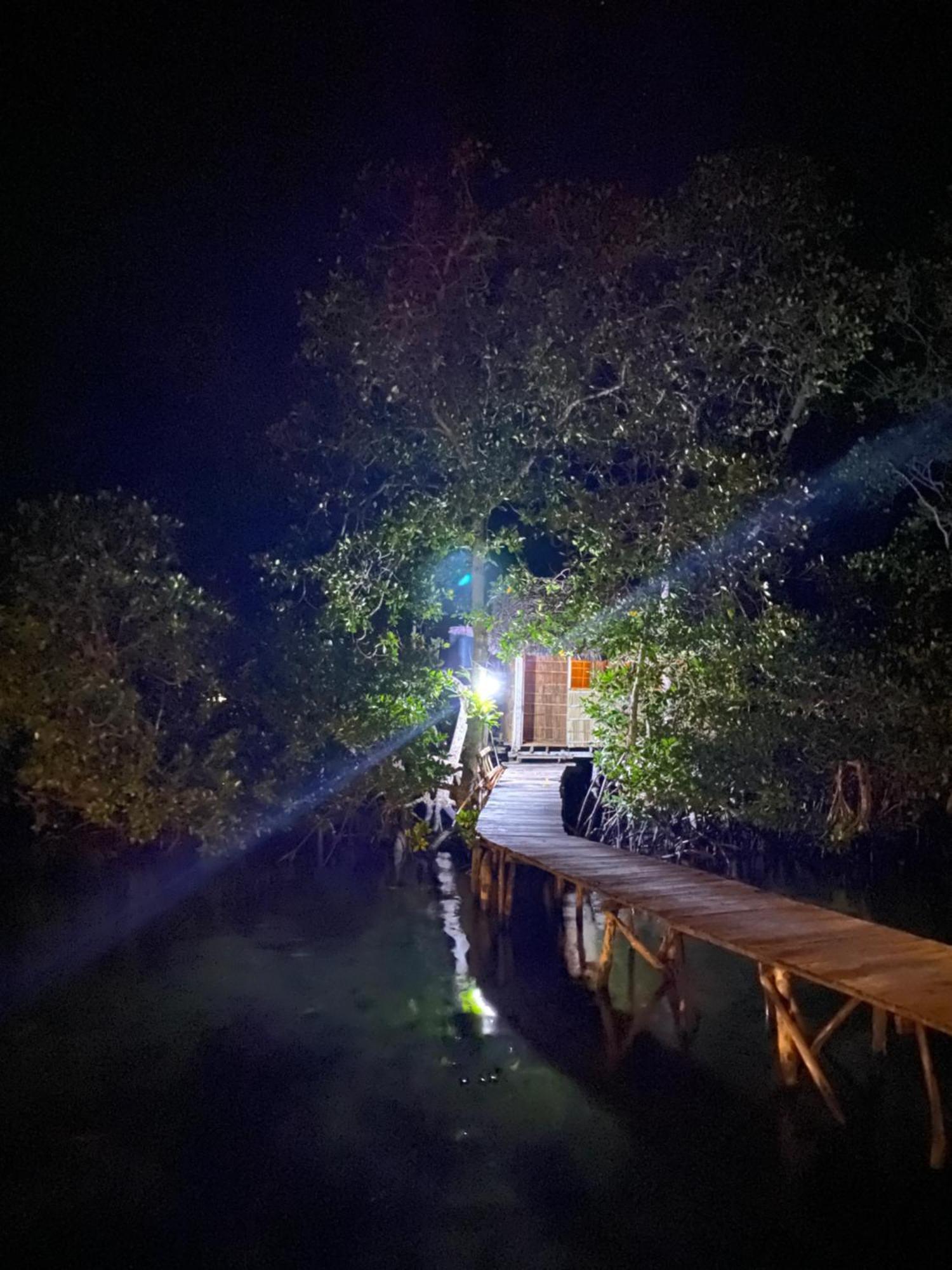 Nyanse Homestay - Raja Ampat Besir Екстер'єр фото