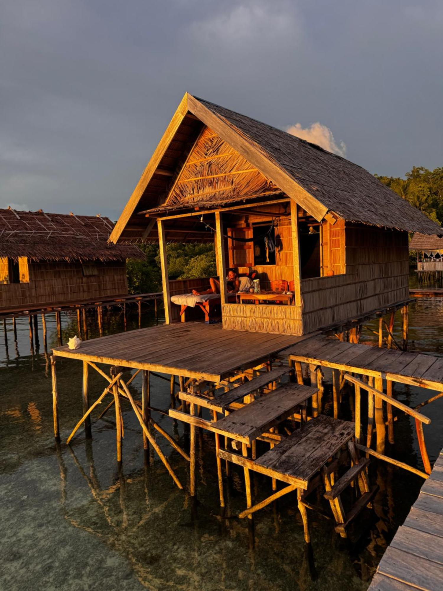 Nyanse Homestay - Raja Ampat Besir Екстер'єр фото